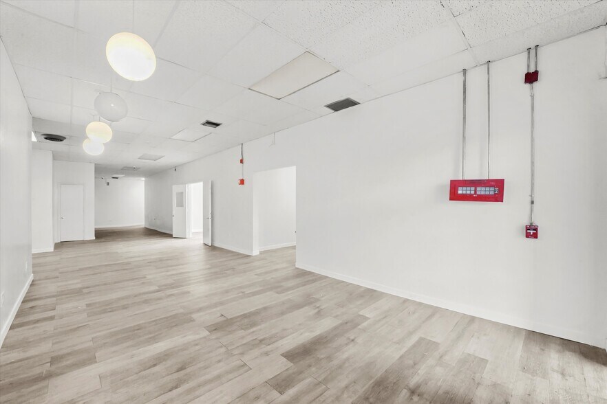 More Photos Of 5352 W Chicago Ave, Chicago Storefront Retail Office For Sale