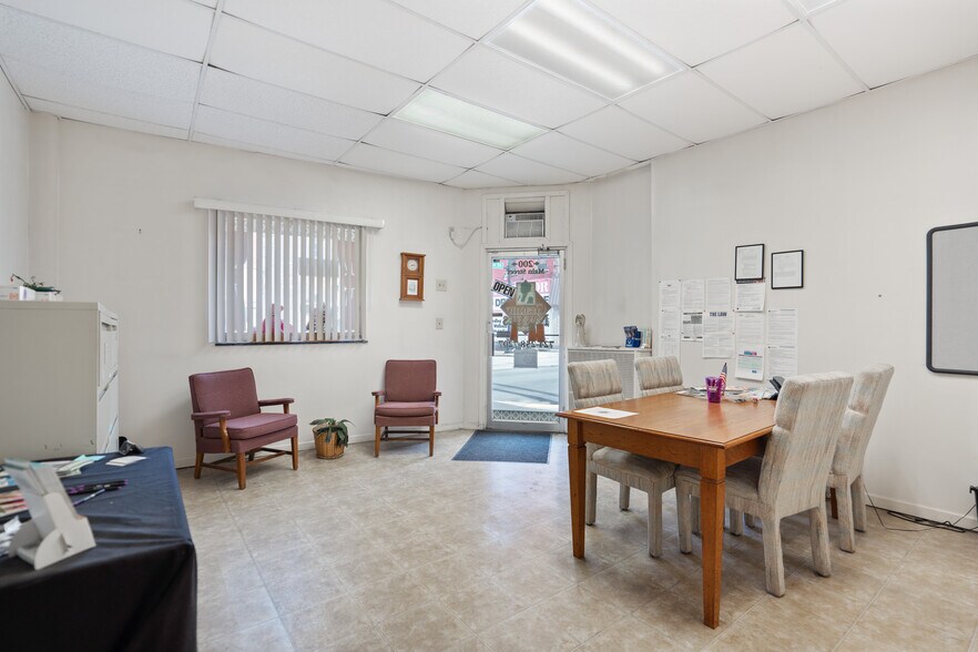 More Photos Of 200-202 W Main St, Monongahela Storefront Retail Residential For Sale