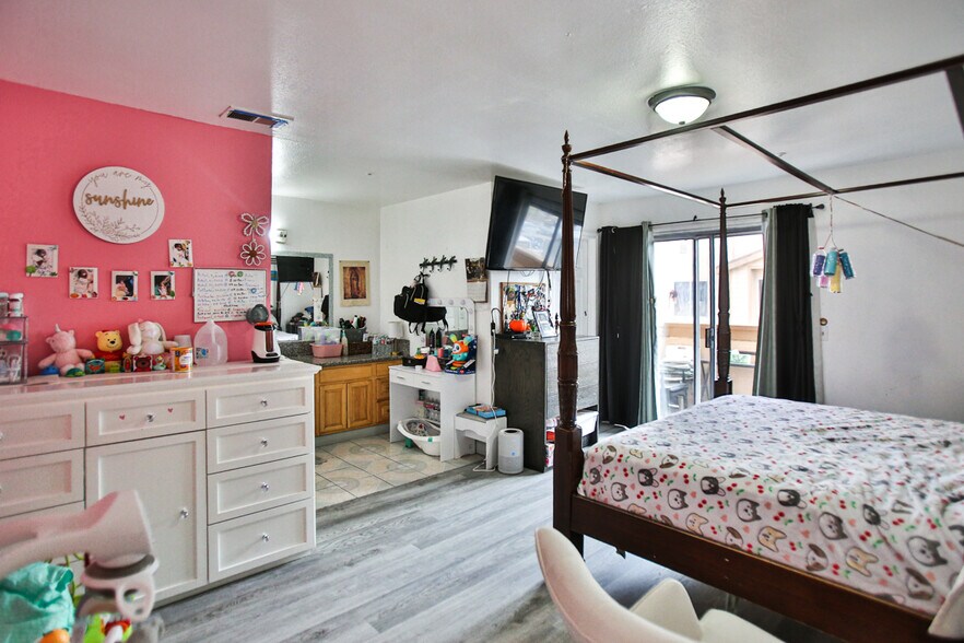 More Photos Of 3627 W 11th St, Santa Ana Apartments For Sale