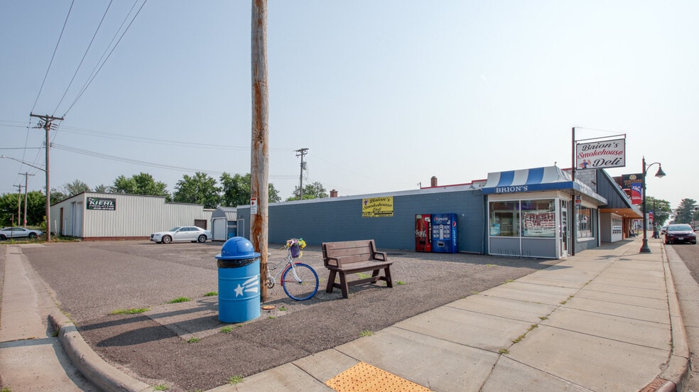 More Photos Of 909 W Main St, Cameron General Retail For Sale