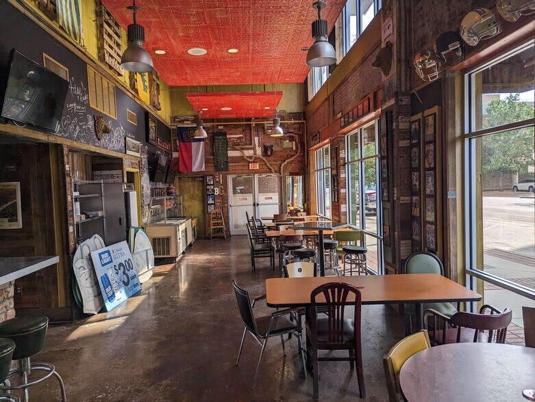 More Photos Of 330 Austin Ave, Waco Apartments For Lease