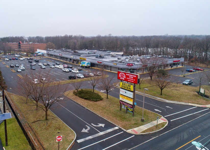 More Photos Of 835 E Clements Bridge Rd, Runnemede Storefront For Sale