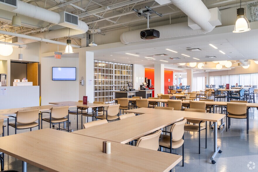 More Photos Of 314 Littleton Rd, Westford Office For Lease