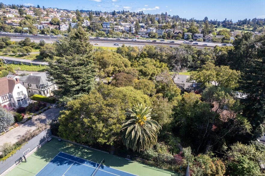 More Photos Of 0 Ivanhoe, Oakland Land For Sale