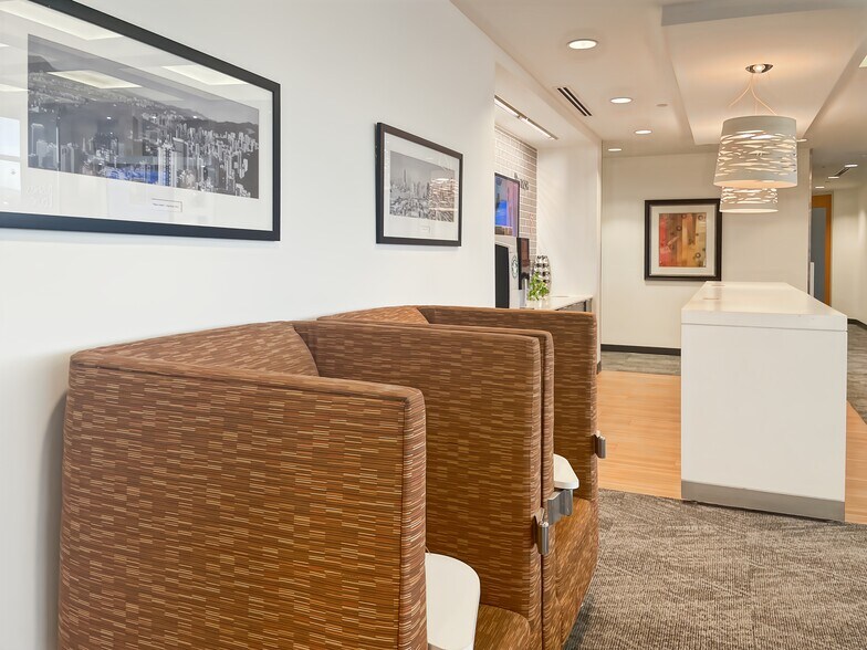 More Photos Of 16427 N Scottsdale Rd, Scottsdale Coworking Space