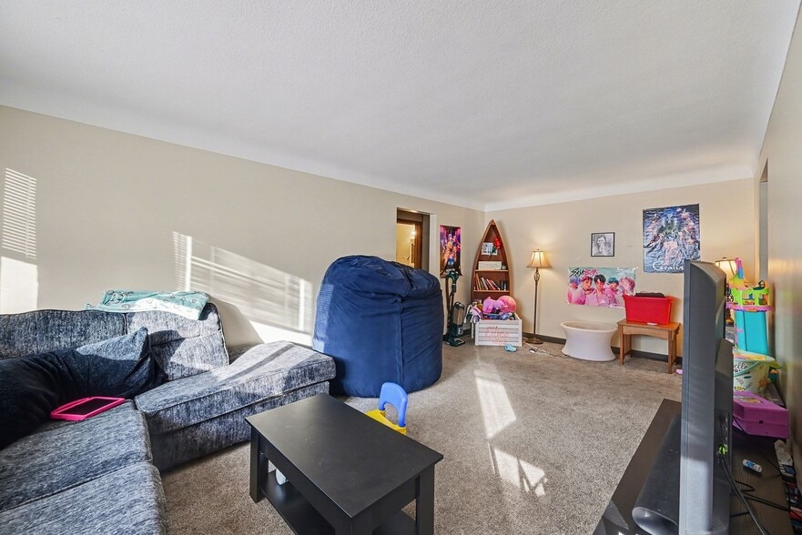 More Photos Of 1721 7th St E, Saint Paul Apartments For Sale