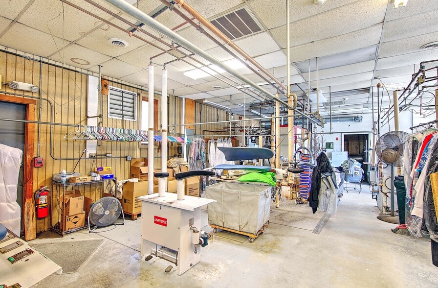 More Photos Of 628 Metacom Ave, Warren Storefront For Sale
