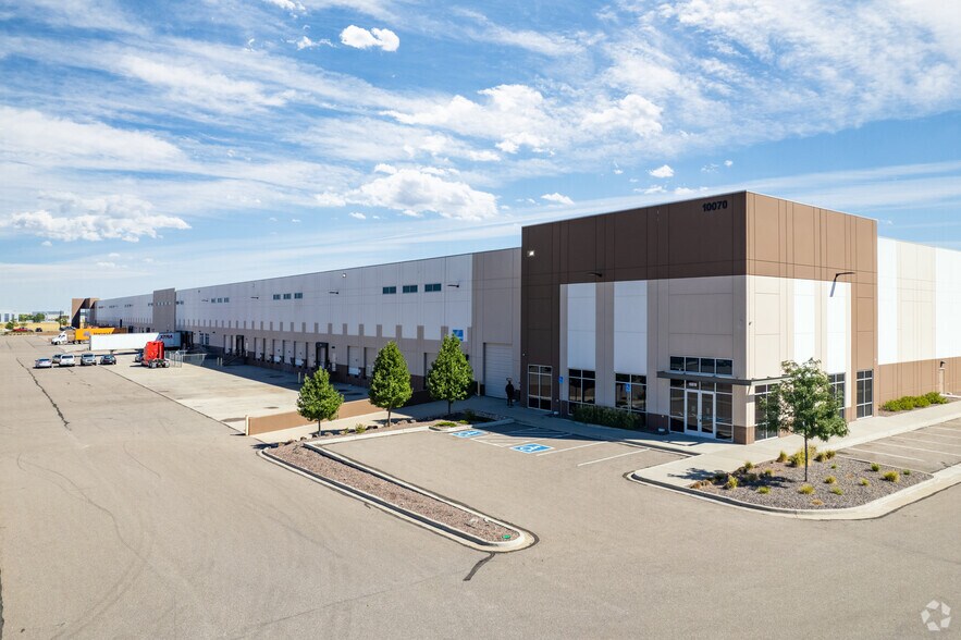 More Photos Of 10000-10300 E 40th Ave, Denver Distribution For Lease