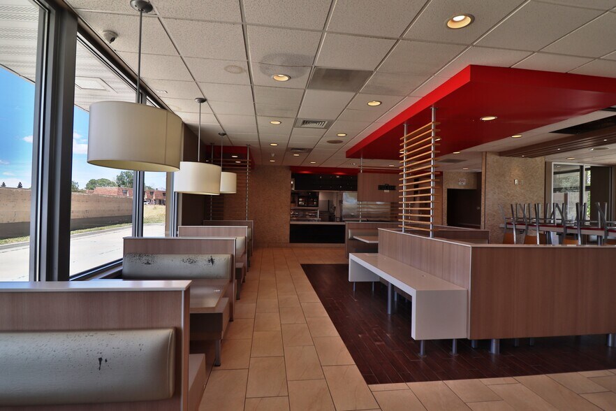 More Photos Of 1902 Mountain View Dr, Cody Fast Food For Sale