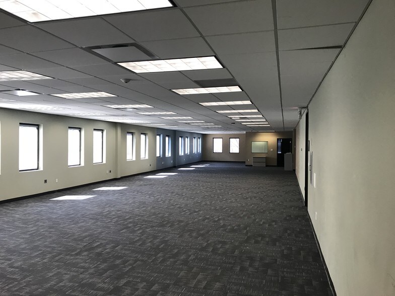 More Photos Of 330 Pelham Rd, Greenville Medical For Lease