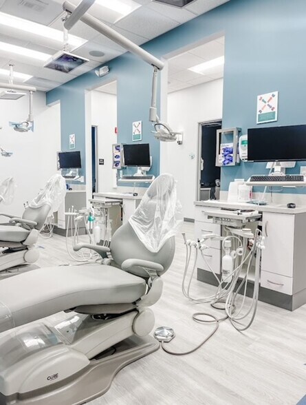 More Photos Of 2001-2095 Diamond Blvd, Concord General Retail For Lease