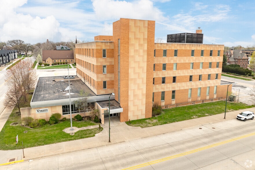 More Photos Of 205 S 8th St, Fort Dodge Office For Sale