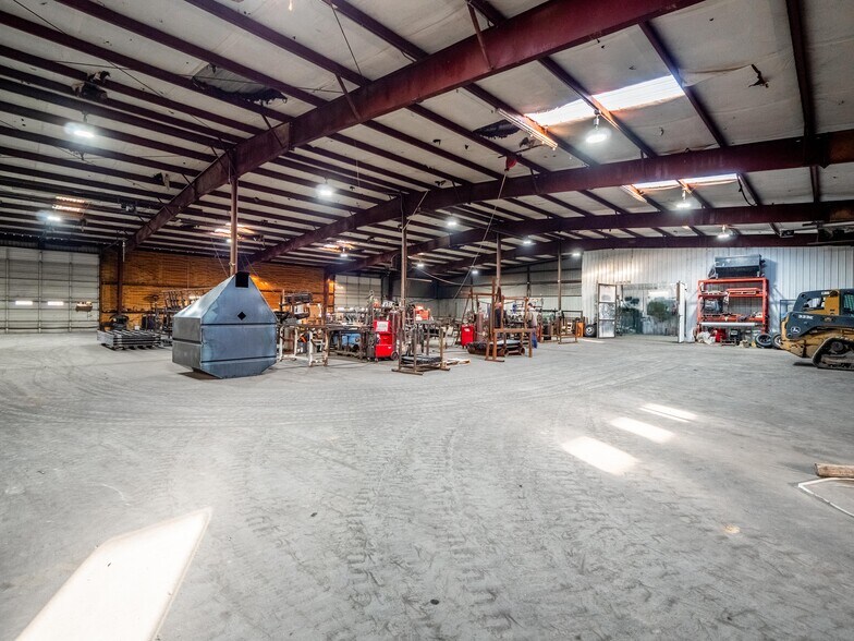 1305 Washington Ave, Krebs, OK 74554 Flex For Sale