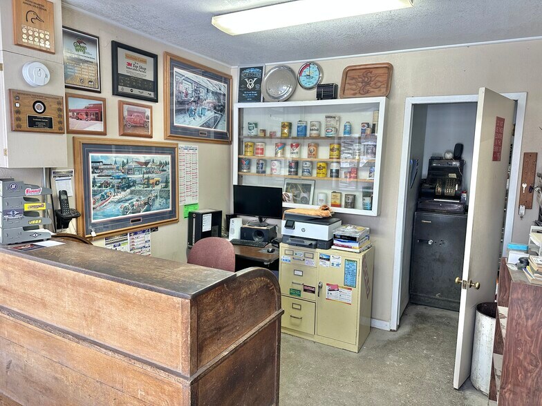 More Photos Of 1401 SE Broadway Ave, Albert Lea Self Storage For Sale
