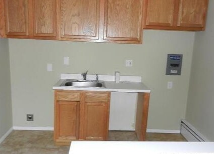 More Photos Of 1872 London Ave, Lincoln Park Apartments For Sale