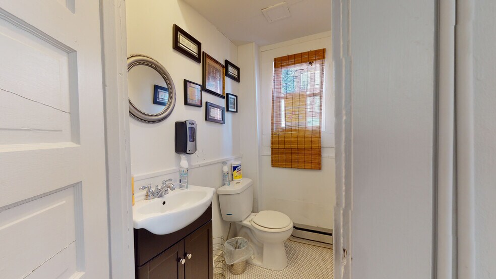 More Photos Of 934 State St, New Haven Apartments For Lease