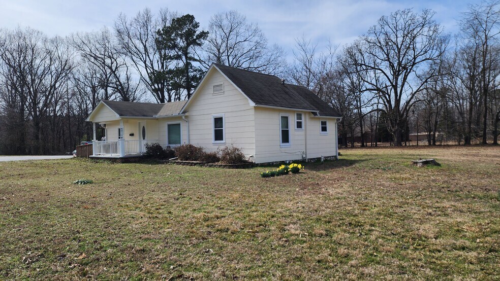 More Photos Of 5013 Springhill Rd, Benton Freestanding For Sale