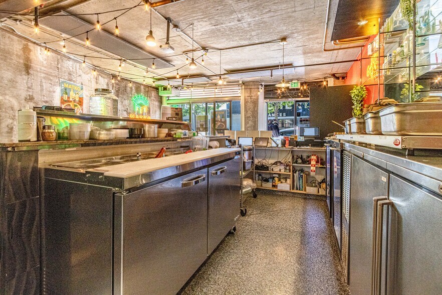 More Photos Of 736 Valencia St, San Francisco Apartments For Sale