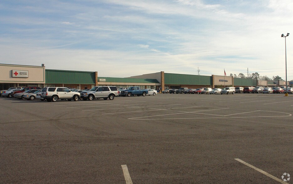 More Photos Of 3400-3446 Demetropolis Rd, Mobile Office For Lease
