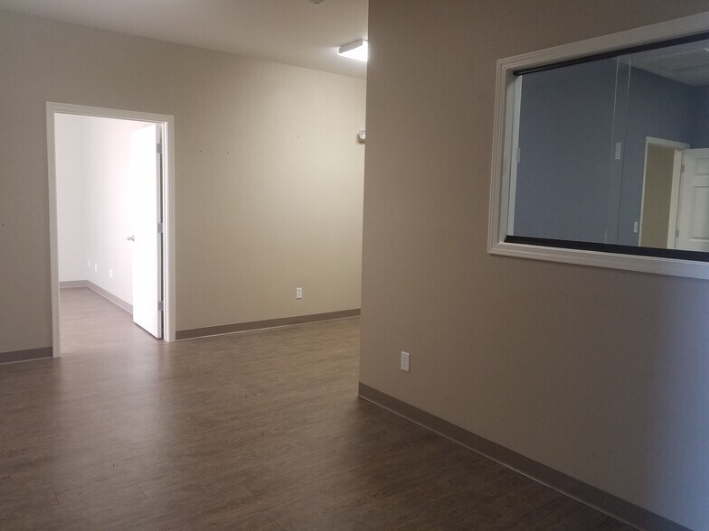 More Photos Of 172 Merritt St, Prescott Medical For Lease