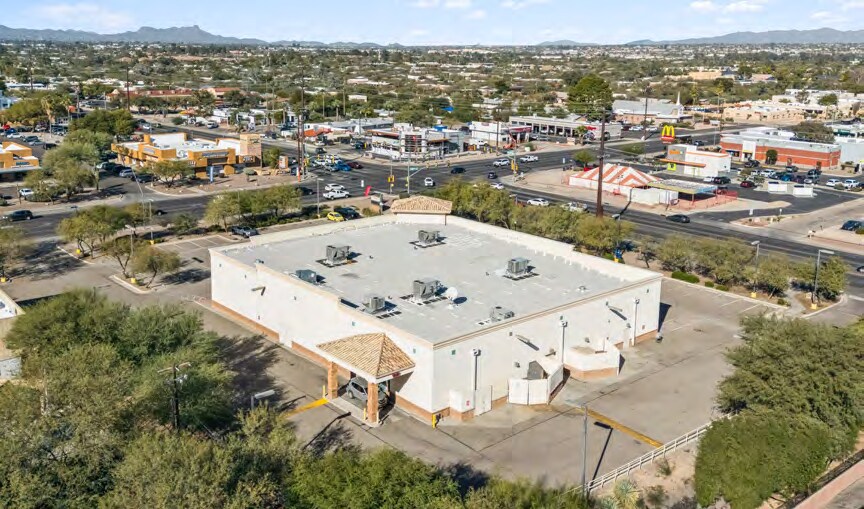 More Photos Of 3180 N Campbell Ave, Tucson Drugstore For Sale