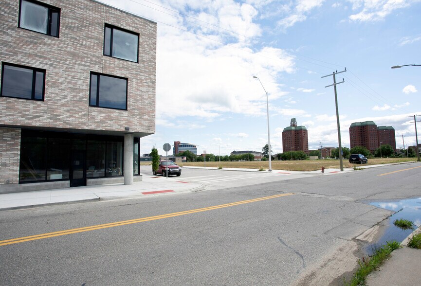 More Photos Of 3730 4th St, Detroit Apartments For Lease