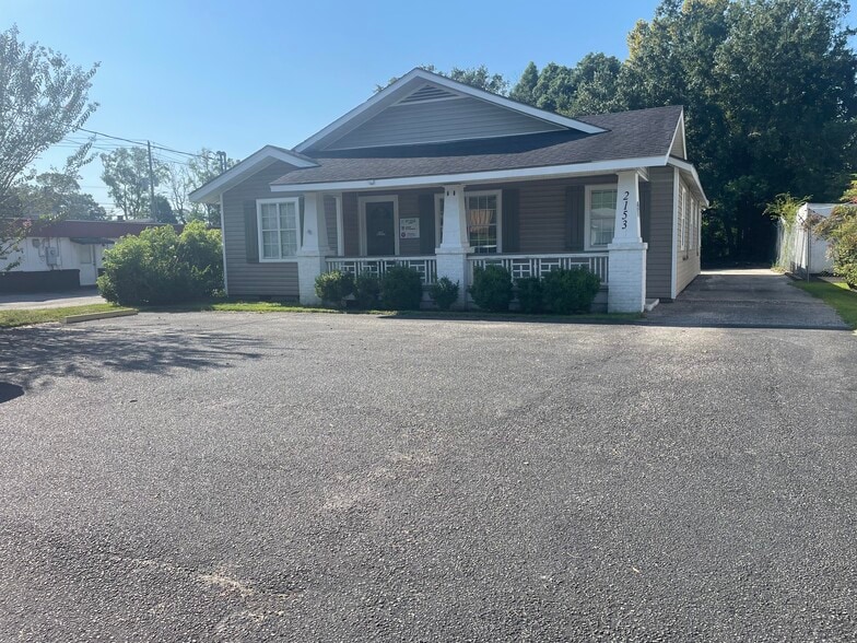 Primary Photo Of 2153 Airport Blvd, Mobile Office For Sale