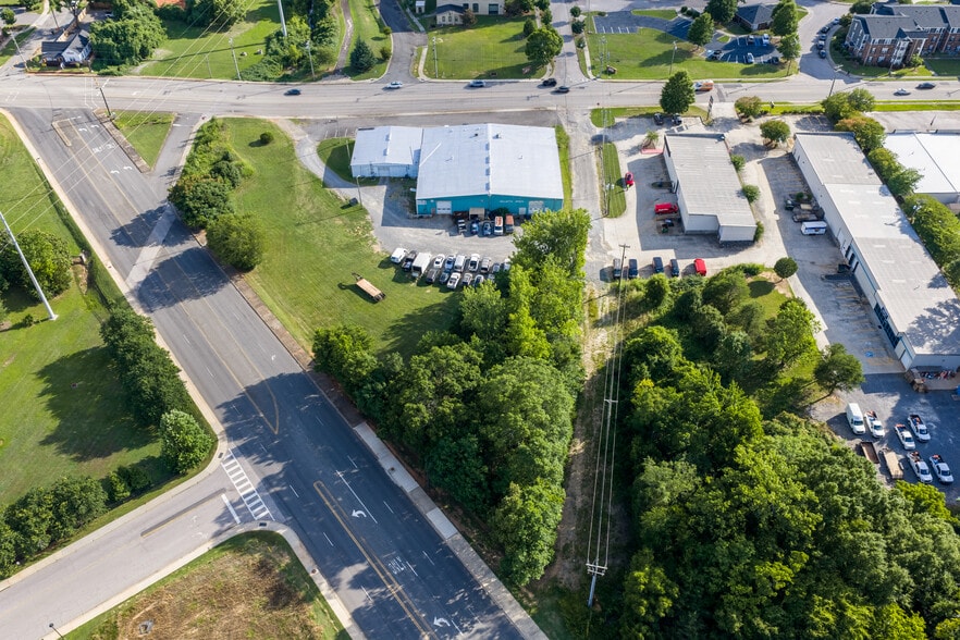 More Photos Of 656 W Main St, Rock Hill Warehouse For Sale