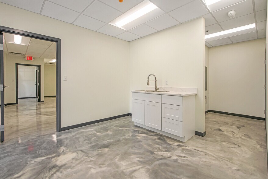 More Photos Of 150 Jeffords, Dexter Apartments For Lease