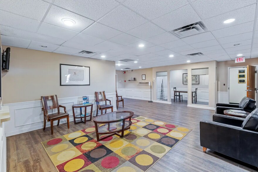 More Photos Of 1512 Crums Ln, Louisville Office For Sale