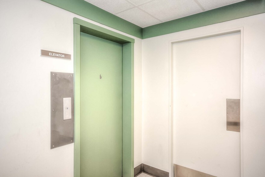 More Photos Of 360 E 7th St, Upland Medical For Lease