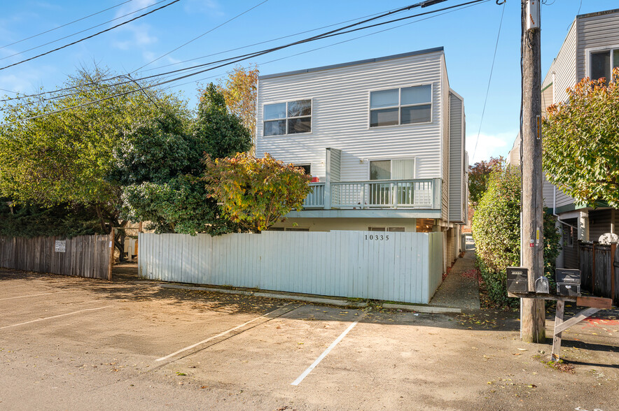 Primary Photo Of 10335 Midvale Ave, Seattle Apartments For Sale