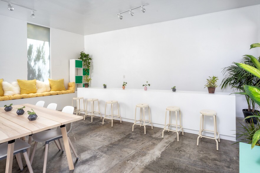 More Photos Of 712-722 N Figueroa St, Los Angeles Storefront Retail Office For Lease