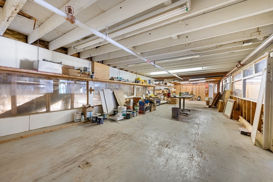 More Photos Of 14 Conway St, Madawaska Valley Manufacturing For Sale