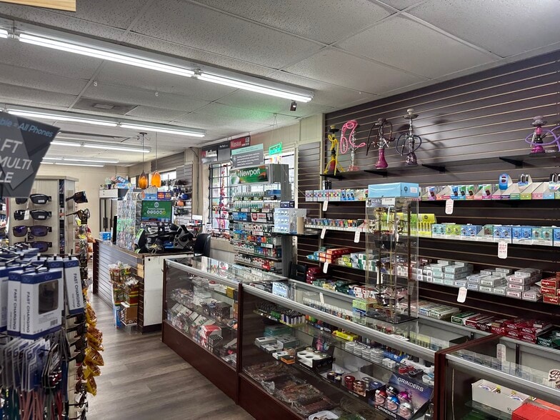 More Photos Of 509 National Hwy, Thomasville Convenience Store For Sale