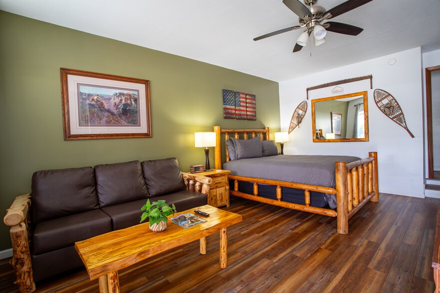 More Photos Of 3804 Wears Valley Rd, Sevierville Hotel For Sale