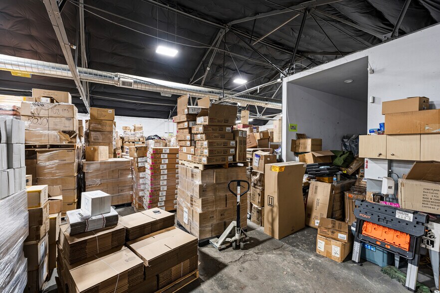 More Photos Of 2879 Main St, Riverside Warehouse For Lease