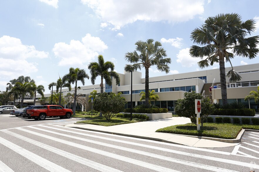 More Photos Of 8333 Bryan Dairy Rd, Largo Office For Sale