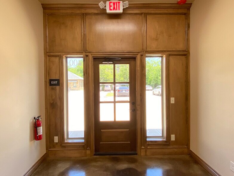 More Photos Of 5706 NW 130th St, Oklahoma City Office For Lease