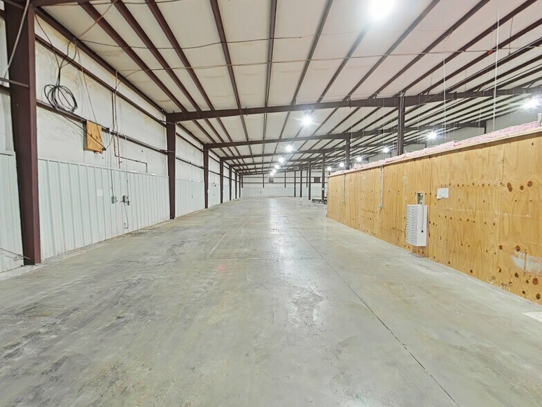 More Photos Of 1722 W Broad St, Cookeville Industrial For Sale