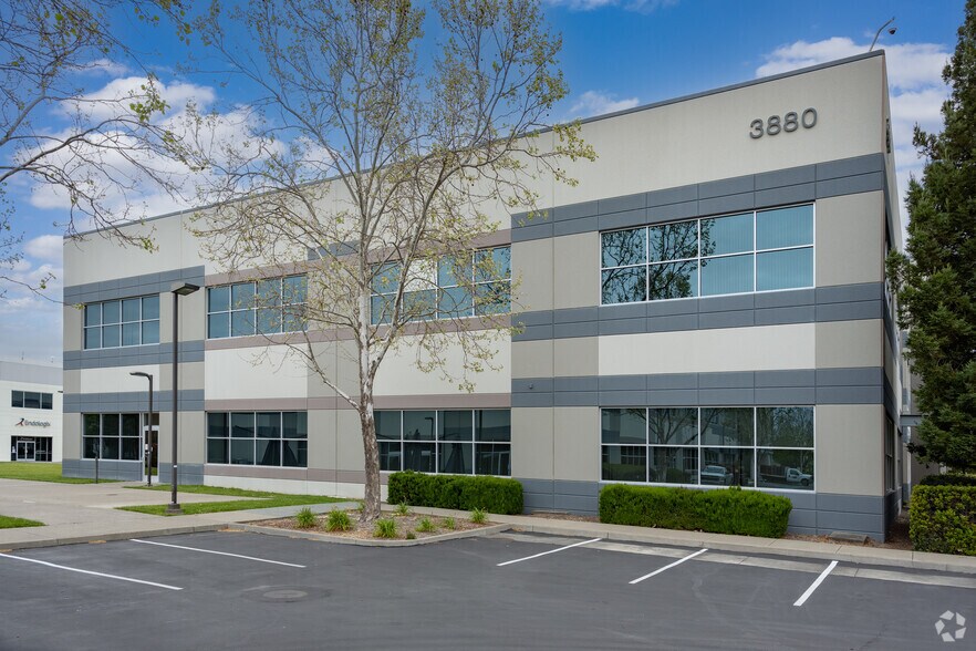 More Photos Of 3880 Brickway Blvd, Santa Rosa Office For Lease