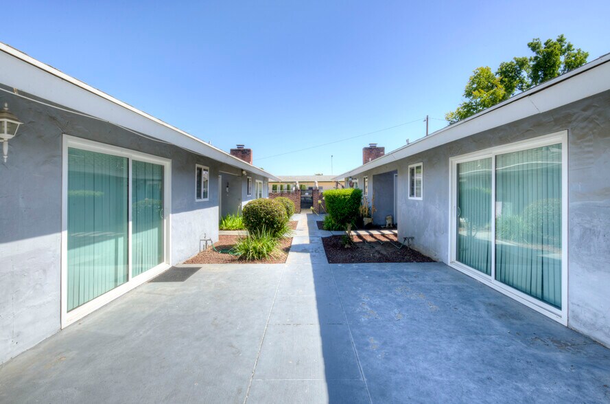 More Photos Of 3357-3365 E Fairmont Ave, Fresno Apartments For Sale