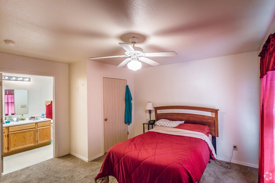More Photos Of 141 Market St, Monticello Apartments For Sale