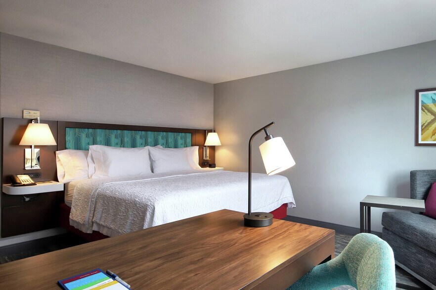 More Photos Of 251 S Wilmot Rd, Tucson Hotel For Sale