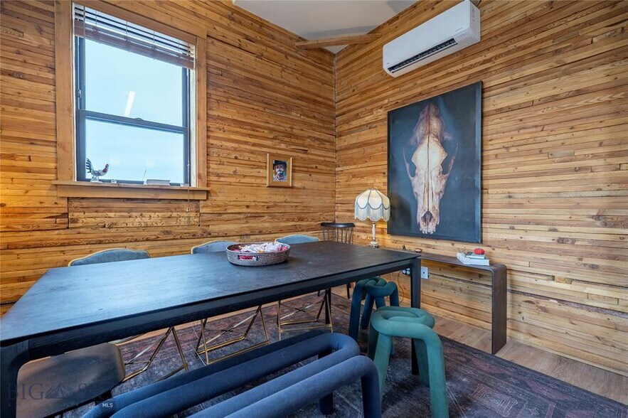 More Photos Of 924 E Park St, Livingston Apartments For Sale