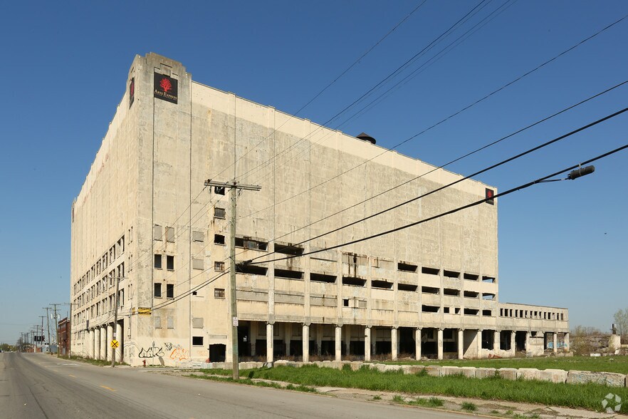 More Photos Of 1921 E Ferry St, Detroit Warehouse For Sale