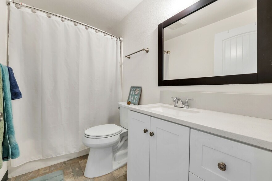 More Photos Of 805-875 Gerth Ave NW, Salem Apartments For Sale