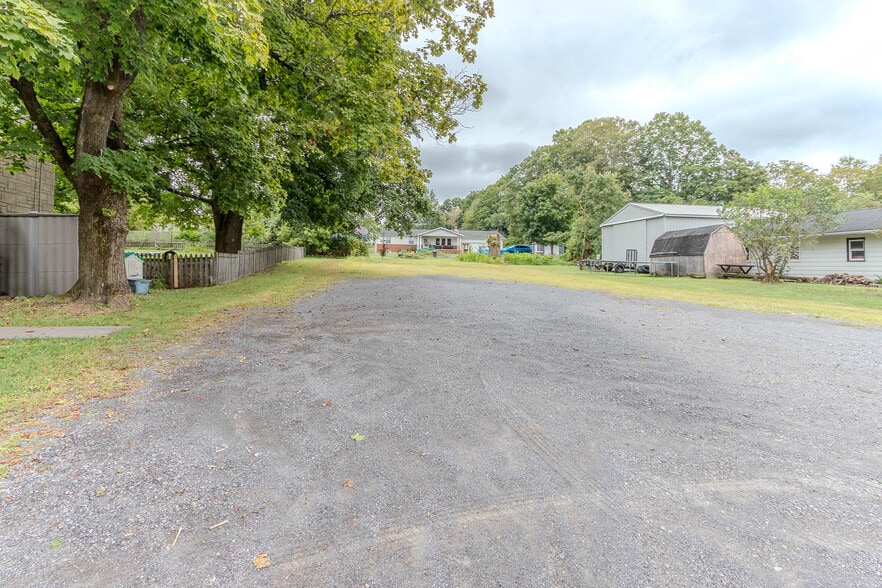 More Photos Of 2090 Halfmoon Valley Rd, Port Matilda Schools For Sale