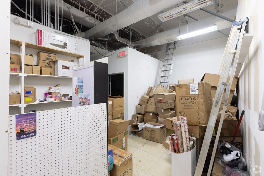 More Photos Of 4646-4698 NW 183rd St, Miami Gardens Unknown For Lease