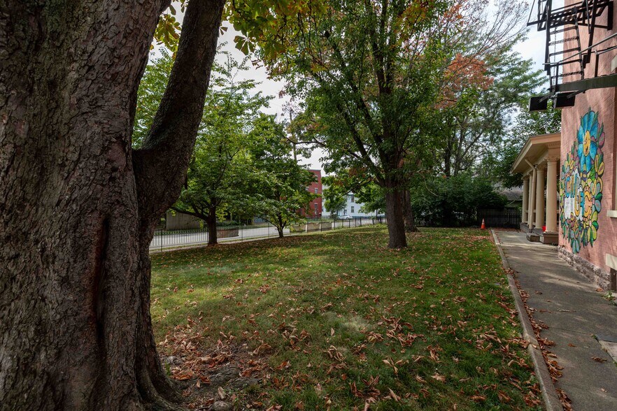 More Photos Of 2951 Sidney Ave, Cincinnati Office For Sale